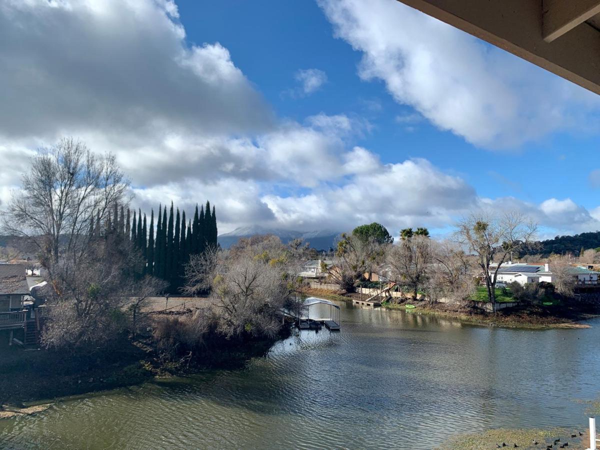 Clearlake Oaks Stunning 3,400 Sq Ft Lake House W Boat Dock, Sauna, Steam Shower, And Moreヴィラ エクステリア 写真